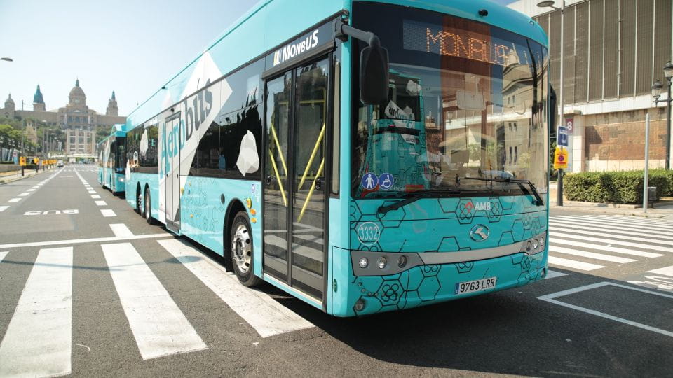 Barcelona: One-Way Shared Transfer To/From Airport and City - Key Points