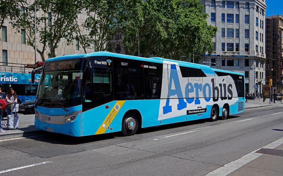Barcelona: One-Way Shared Transfer To/From Airport and City - Accessibility Features