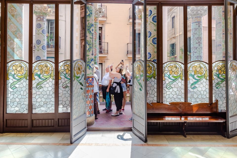 Barcelona: Palau De La Música Self-Guided Tour - Nearby Attractions