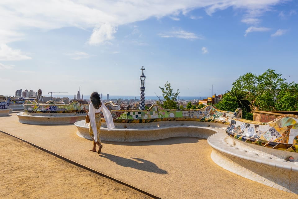 Barcelona: Park Güell Guided Tour With Fast-Track Ticket - Key Points