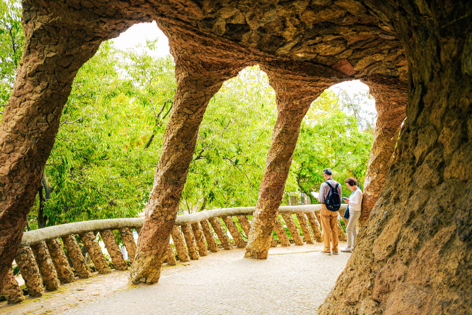 Barcelona: Park Güell Guided Tour With Fast-Track Ticket - Important Information