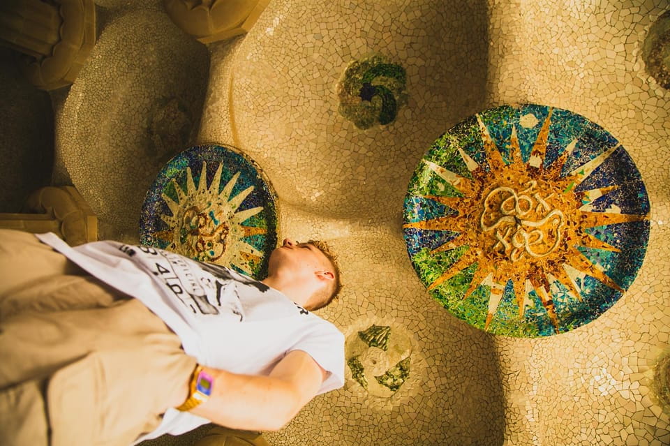 Barcelona: Park Güell Private Photography Experience - Sharing Photos on Social Media
