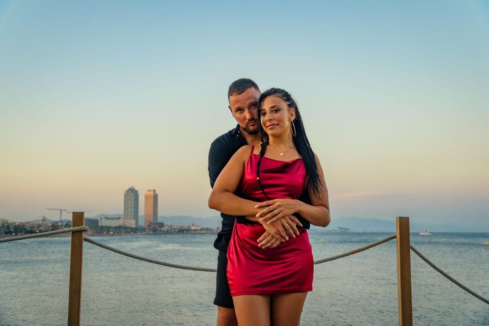 Barcelona Photo Experience: Famous Landmarks or the Beach! - Photoshoot Details