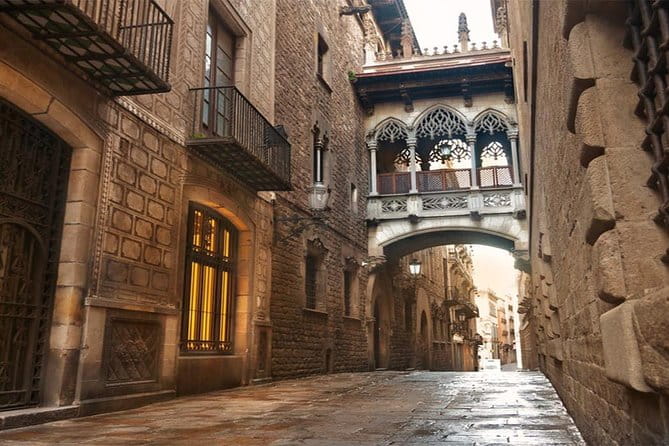 Barcelona Private Gothic Quarter Tour with Flamenco Show - Discovering Barcelona’s Gothic Charm: A Review of the Private Tour with Flamenco Show