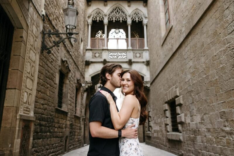 Barcelona: Private Photoshoot with a Professional - Frequently Asked Questions