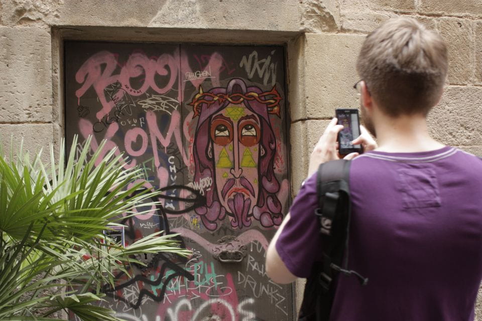 Barcelona: Raval Street Art and Graffiti Walking Tour - Key Points