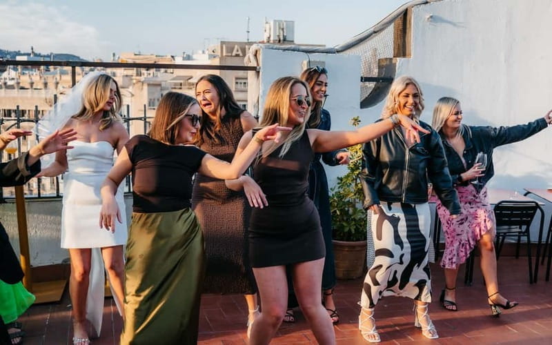 Barcelona: Rooftop Salsa Class with Bottomless Sangria - Key Points / Takeaways