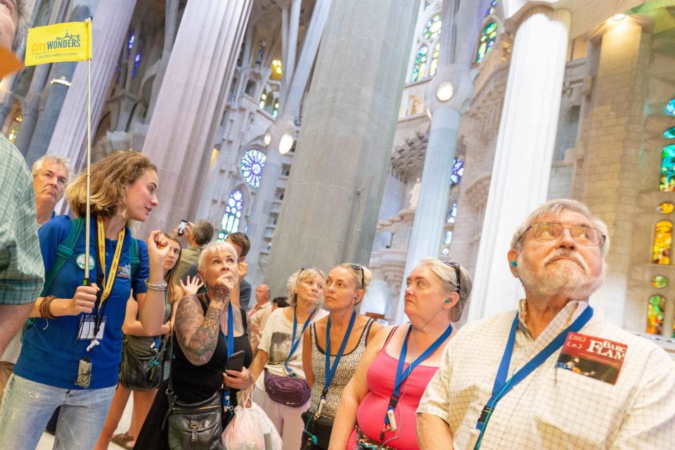 Barcelona: Sagrada Família and Park Güell Combo Guided Tour - Inclusions and Transportation