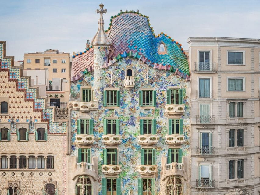 Barcelona: Sagrada Familia & Casa Batlló Guided Tour - Availability and Participant Selection