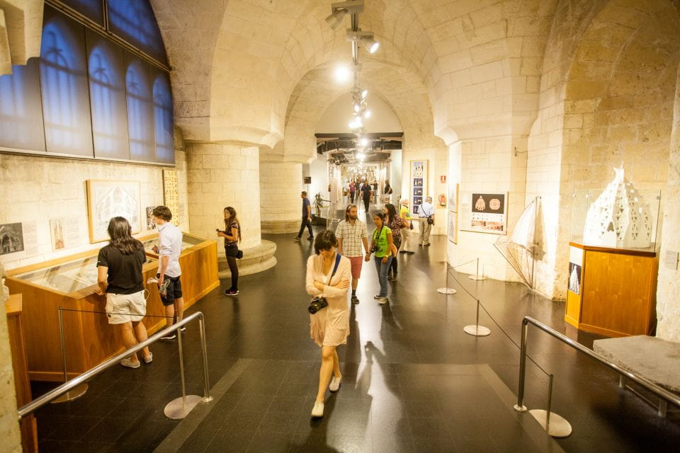 Barcelona: Sagrada Familia Entry Ticket With Audio Guide - Opening Hours