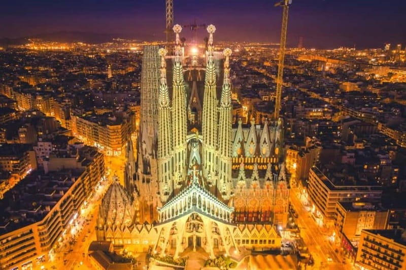 Barcelona: Sagrada Familia Guided Tour (With Entry Ticket) - Inside the Basilica: A Forest of Stone and Light