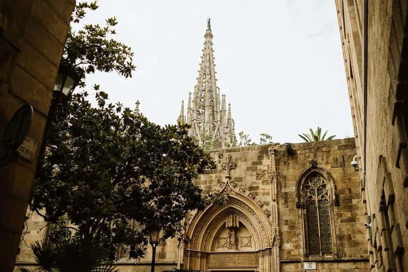 Barcelona: Sagrada Família & Park Güell with Transfers - Who Is This Tour Best Suited For?