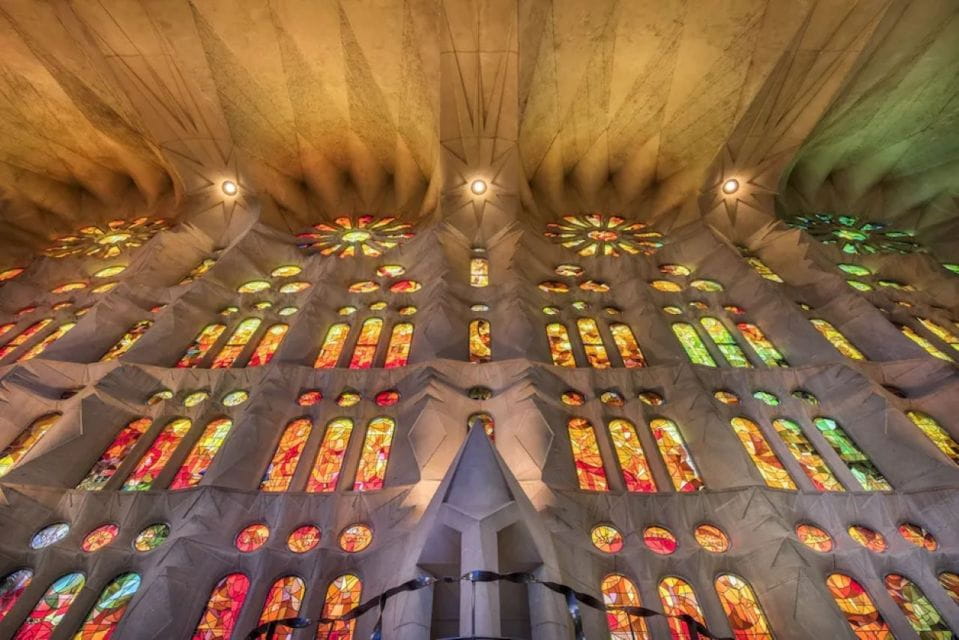Barcelona: Sagrada Familia Priority Access Insider Tour - Museum Visit