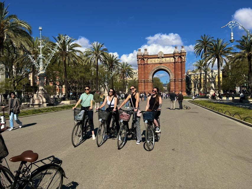 Barcelona: Sagrada Familia Private E-bike or E-Scooter Tour - Itinerary Highlights