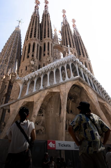 Barcelona: Sagrada Familia skip the line Guided Tour - Who Should Consider This Tour?