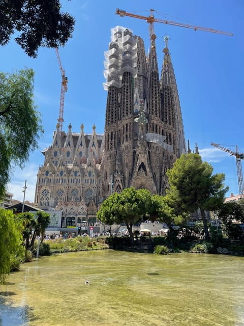 Barcelona: Sagrada Familia Skip-The-Line Guided Tour - Key Points / Takeaways