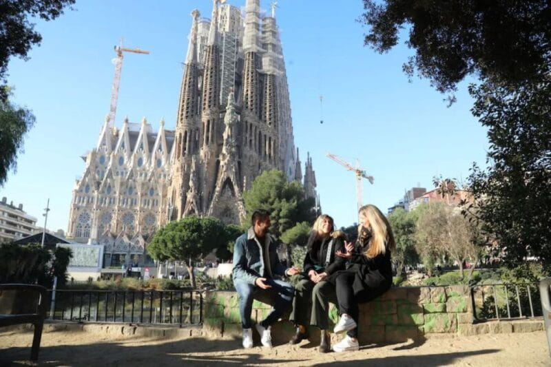 Barcelona: Sagrada Familia Skip The Line Insider Guided Tour - Who This Tour Is Perfect For