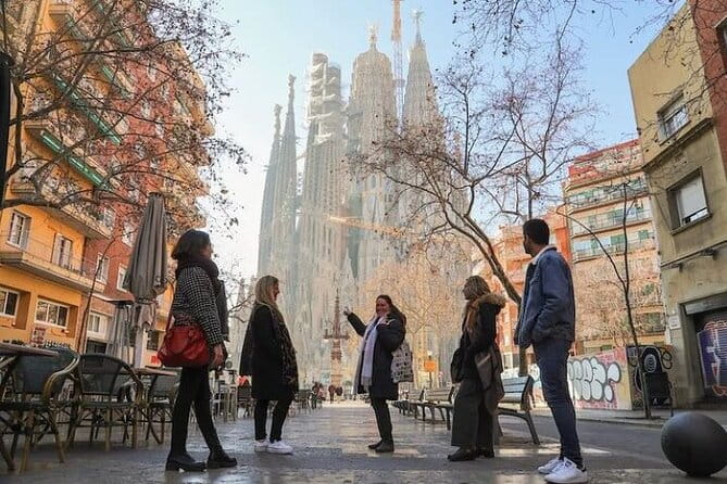 Barcelona Sagrada Familia Skip The Line Insider Guided Tour - Why This Tour Offers Great Value