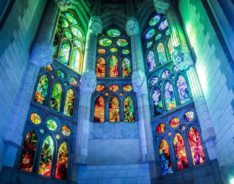 Barcelona: Sagrada Família Skip the Line Tour & Entry Ticket - Tour Inclusions and Requirements