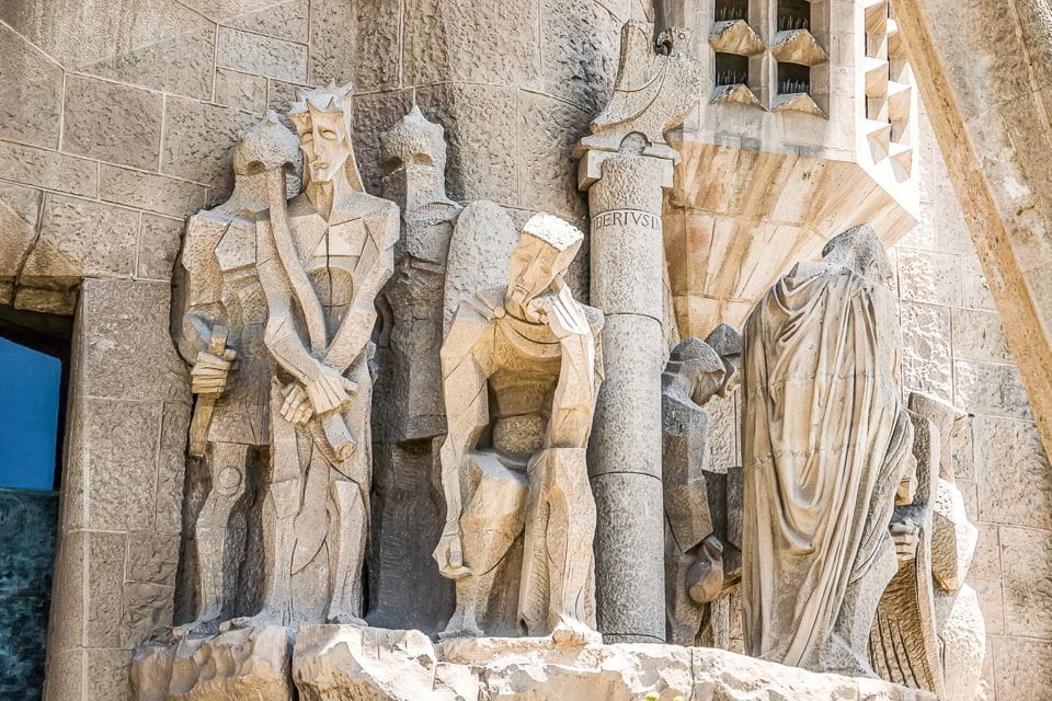 Barcelona: Sagrada Família Skip the Line Tour & Entry Ticket - Things To Know