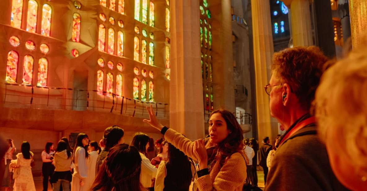 Barcelona: Sagrada Familia Tour W/Skip-The-Line Entry Ticket - Key Points