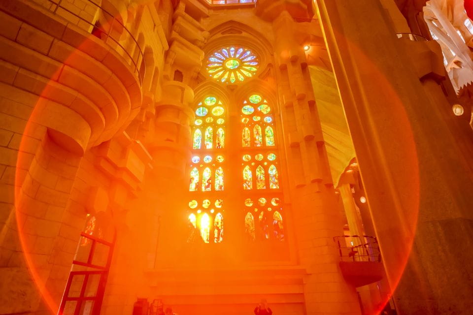 Barcelona: Sagrada Familia Tour With Optional Tower Access - Inclusions and Options
