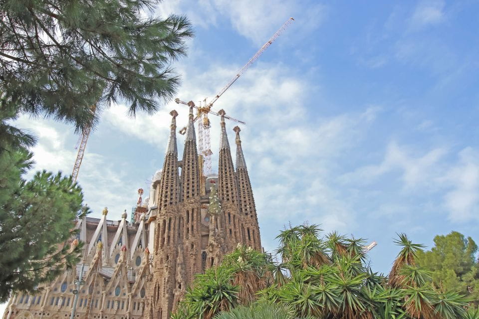 Barcelona: Sagrada Familia Tour With Optional Tower Access - Skip the Line Access