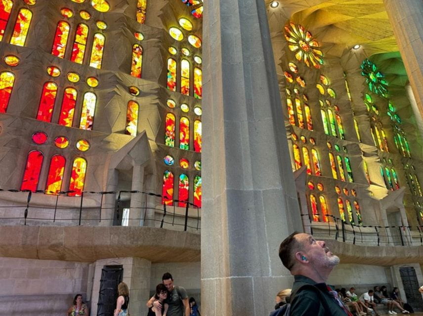 Barcelona: Sagrada Familia Tour With Skip-The-Line Access - Experience Highlights