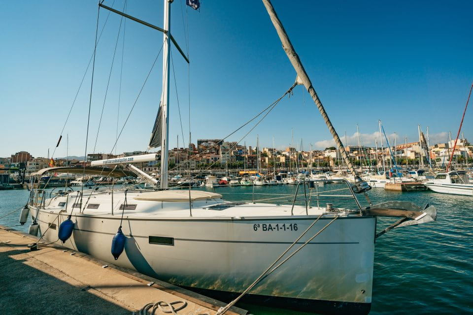 Barcelona: Sailing Cruise & Vineyard Tour With Wine Tasting - Key Points