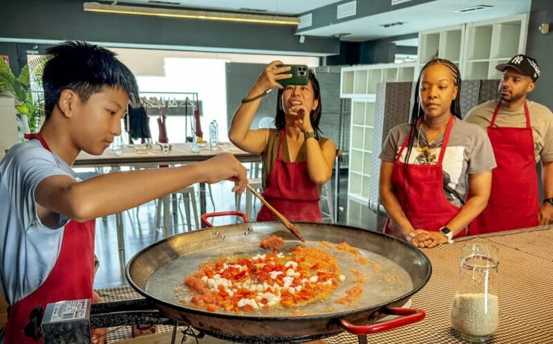 Barcelona: Seafood Paella Maestro & Tapas & Sangria - Who Will Love This Experience?