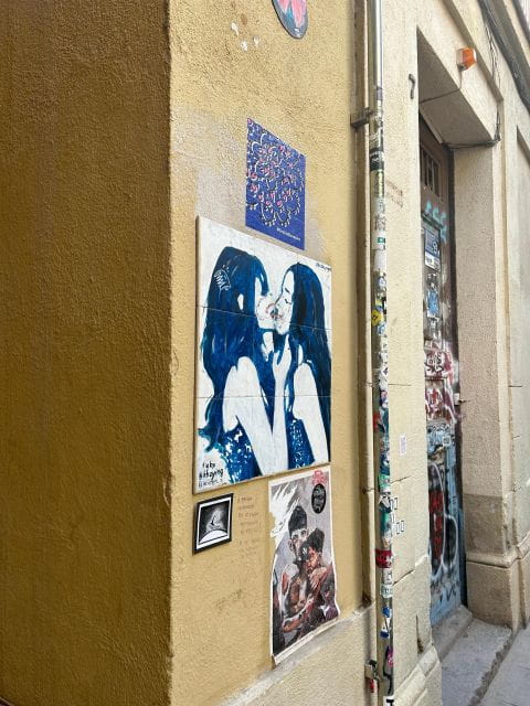 Barcelona: Self-Guided Highlights & History Walking Tour - Essential Requirements