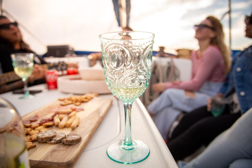 Barcelona Sightseeing Sailing - Included Refreshments and Activities