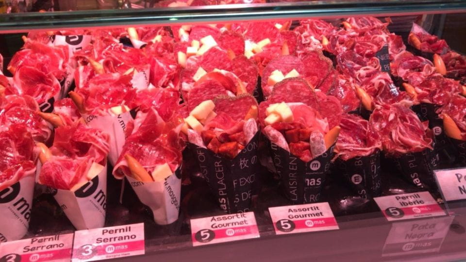 Barcelona: Street Food & Sightseeing Tour With Local Market - Dietary Restrictions