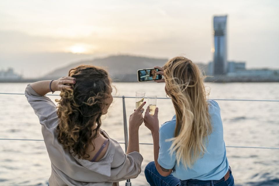 Barcelona: Sunset Cruise With Drinks and Snacks - Unforgettable Memories With Friends and Family