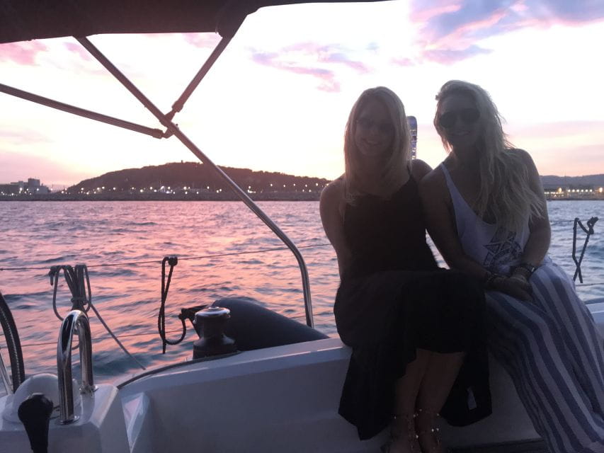 Barcelona: Sunset Sailing Tour With Open Bar & Snacks - Customer Reviews and Feedback