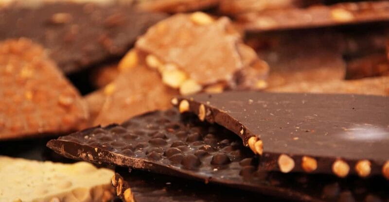 Barcelona: Sweet Tasting & Culture Group Walking Tour - Exploring the Sweet Tasting & Culture Tour in Depth