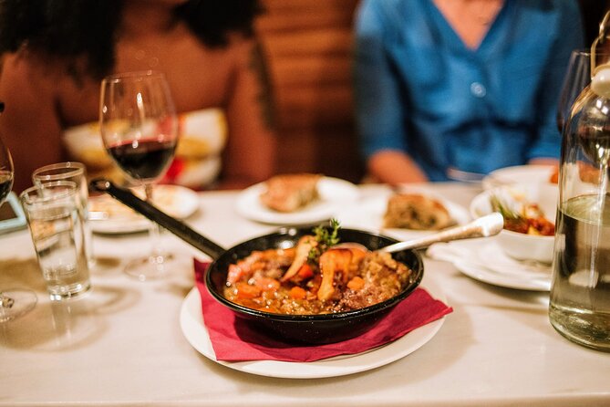 Barcelona Tapas, Taverns and Gothic Quarter History Tour - Exploring the Gothic Quarter