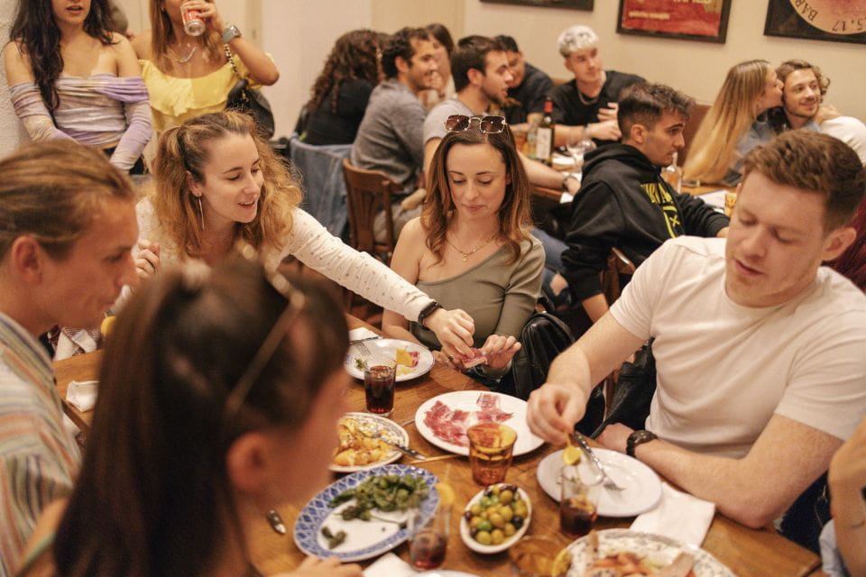 Barcelona: Tipsy Tapas Food Crawl Walking Tour With Tastings - Customer Feedback