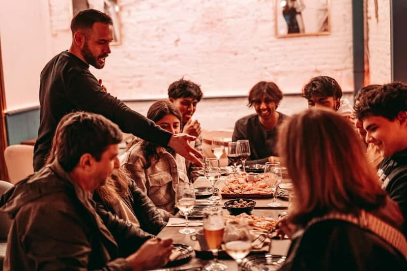 Barcelona: Tipsy Tapas & History Tour in the Gothic Quarter - Exploring the Gothic Quarter’s Best Kept Secrets