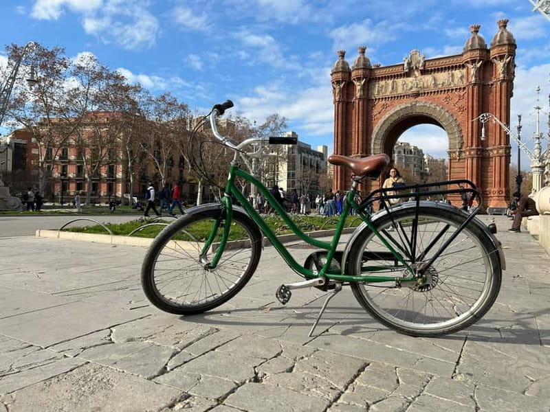 Barcelona: Top Sights by Bike Tour - Entering the Heart of Barcelona: An Overview