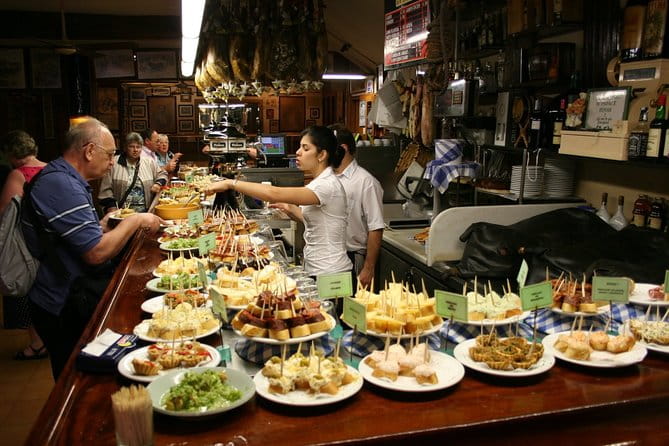 Barcelona : Ultimate Tapas and Wine Testing (Private Tour) - Price and Logistics: Good Value for Curious Food Lovers