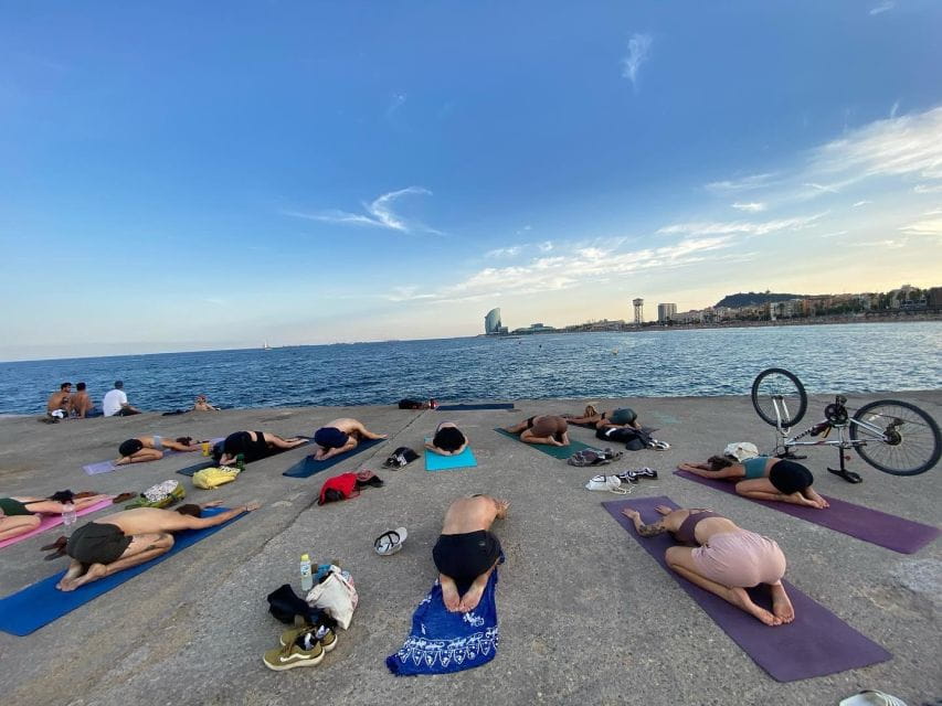 Barcelona: Yoga + Food Taste + City Centre Walking Tour - Customer Experiences and Reviews