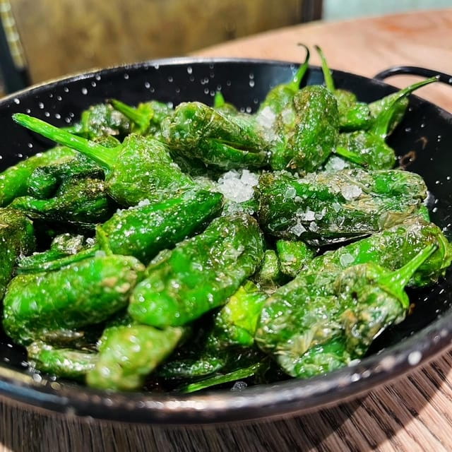 Barcelona´s Lunch or Dinner Tapas Tour: Food and Happiness - The Bottom Line