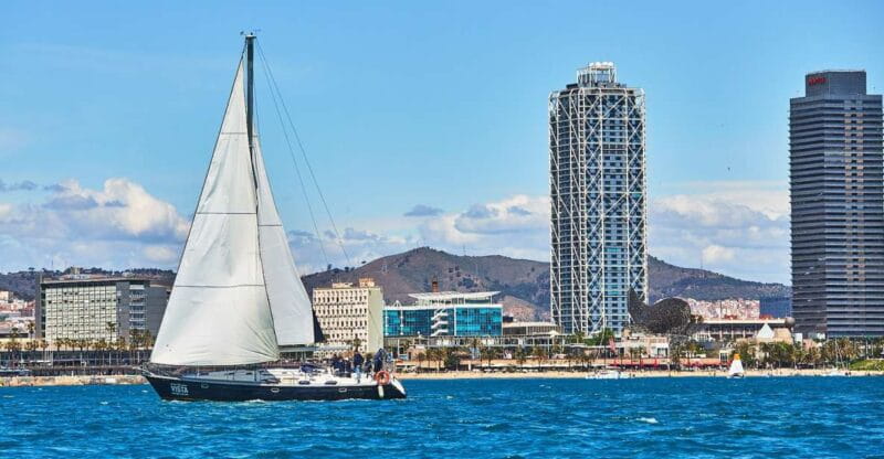 Barefoot: Private sailing cruise in Barcelona - Key Points / Takeaways