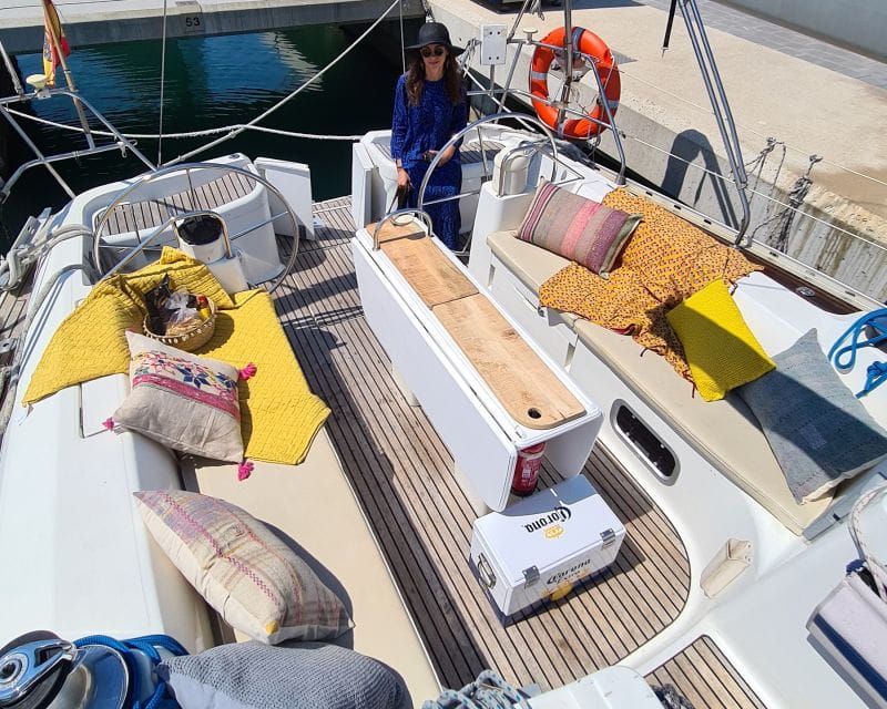 Barefoot: Private sailing cruise in Barcelona - FAQ: Practical Questions Answered