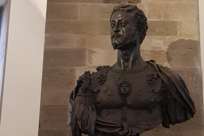 Bargello Museum Private Tour: Michelangelo's Bacchus & Donatello's David - Entering the Bargello: A Unique Florence Gem