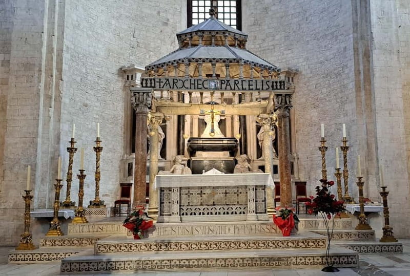 Bari: Basilica of Saint Nicholas Guided Tour - Discovering the Basilica of Saint Nicholas in Bari