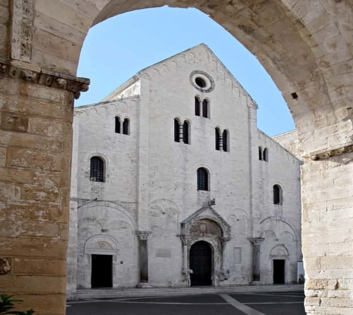 Bari: Basilica of Saint Nicholas Guided Tour - Key points / Takeaways