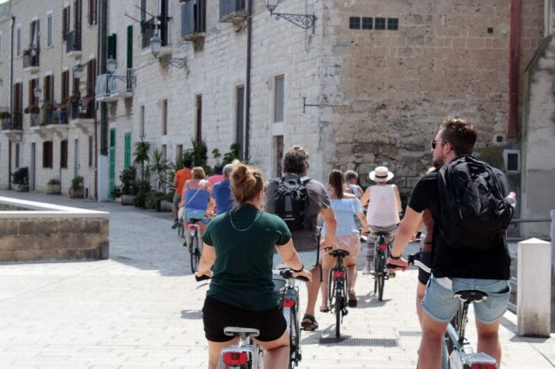 Bari: City Highlights Guided Bike Tour - Entering Bari’s Old Town and Main Sights