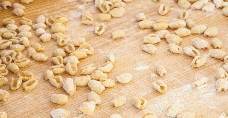 Bari: Pasta & Tiramisu Cooking Class at a Local's Home - Why Everyone Should Consider This Experience